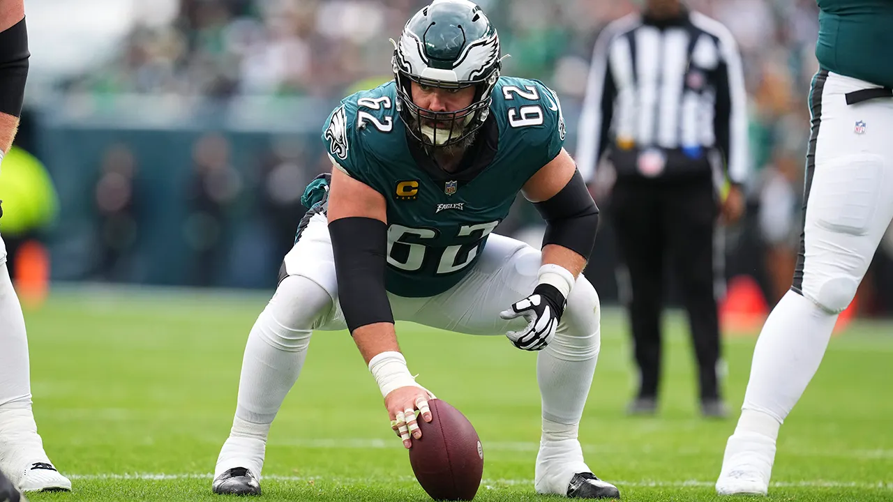"Jason Kelce's Emotional Retirement: A Trainer's Touching Gesture and Promise to Philadelphia"