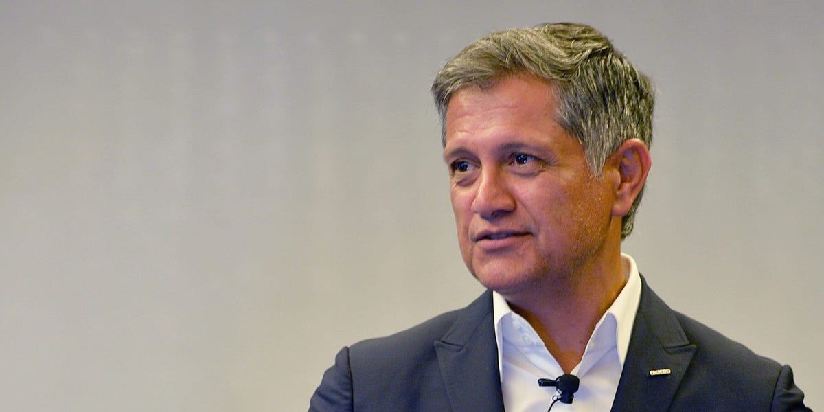 "Insights from Masimo CEO Joe Kiani on the Apple Watch controversy"