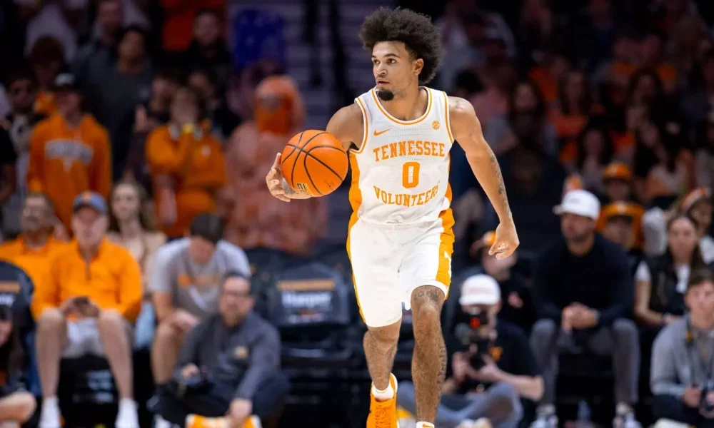 Elite Eight Clash: Michigan Seeks to Extend NCAA Streak vs. Tennessee