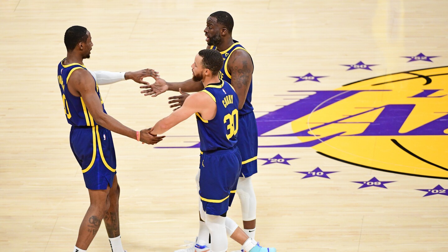Warriors' 26 3-Pointers Sink Lakers, Secure Play-In Position