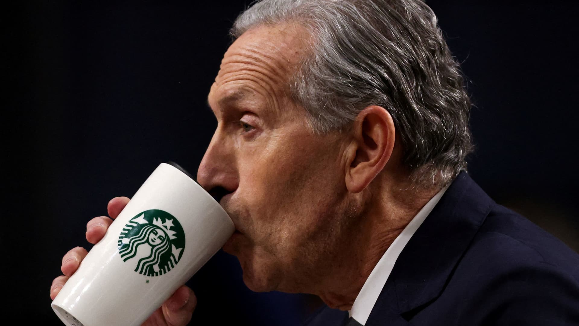 Featured image for Howard Schultz Celebrates 'Back to Starbucks' Strategy