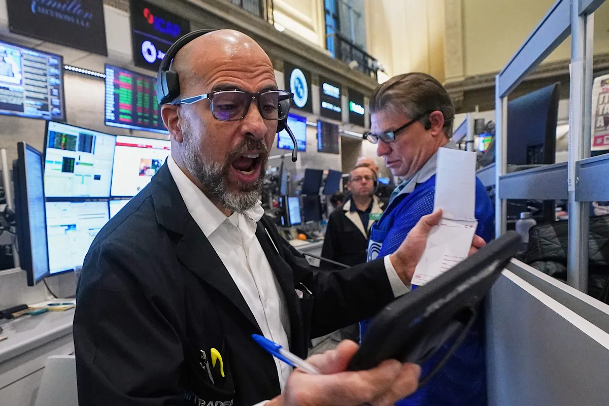 Global Markets Mixed as US and Asia React to Economic Data and Policy Signals