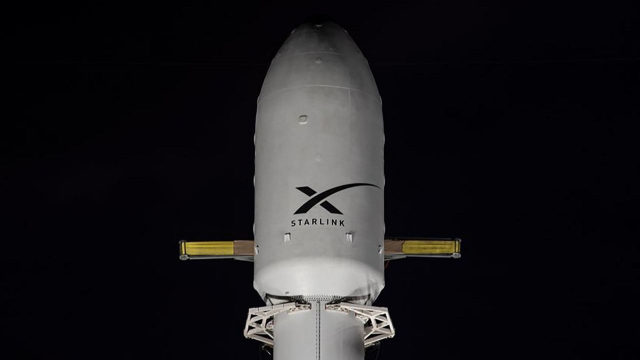 "SpaceX Delays Starlink Launch, But Double Launch Remains a Possibility"