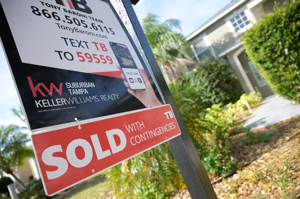 Mixed Results in US Housing Market: Home Prices Fall and Rise in Different States