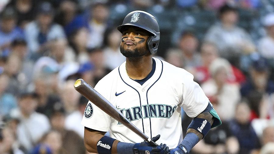 Featured image for Mariners' Victor Robles Ejected and Apologizes After Bat Throw Incident