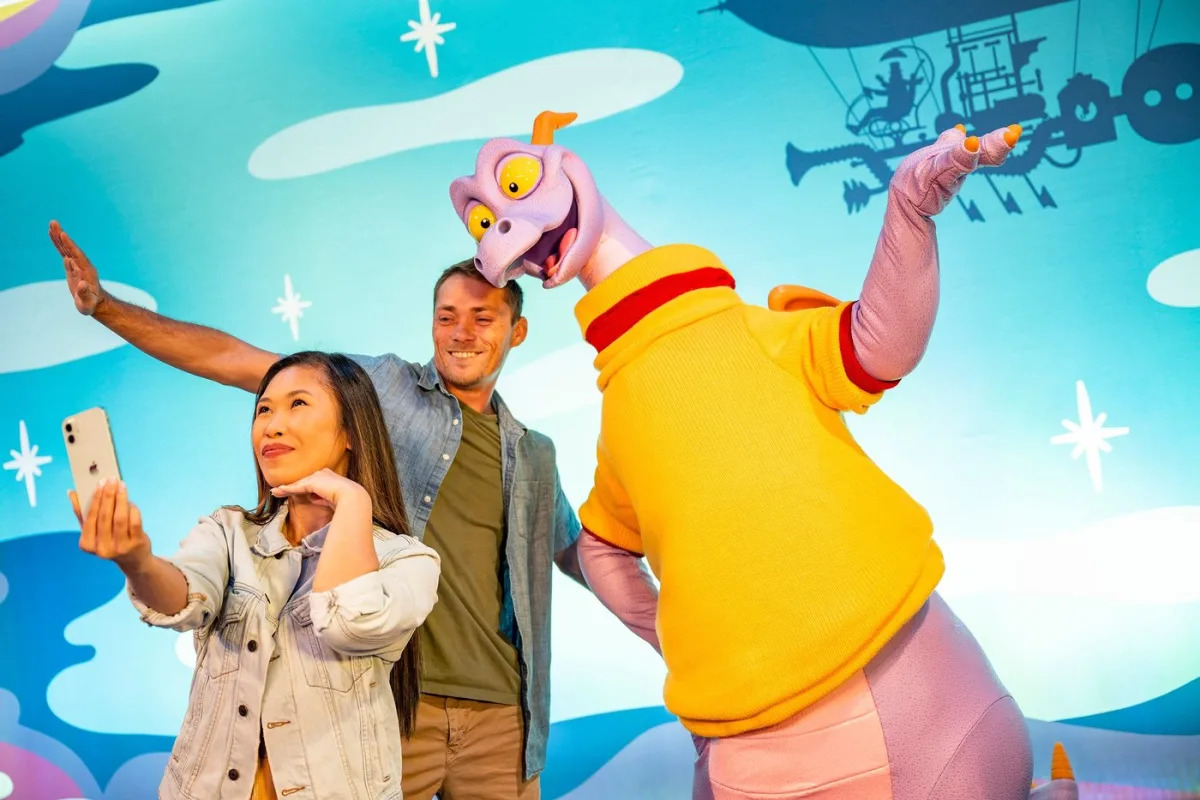 "Disney Stock Faces Proxy Fight and Narrative Reset, Analyst Predicts 16.5% Upside"