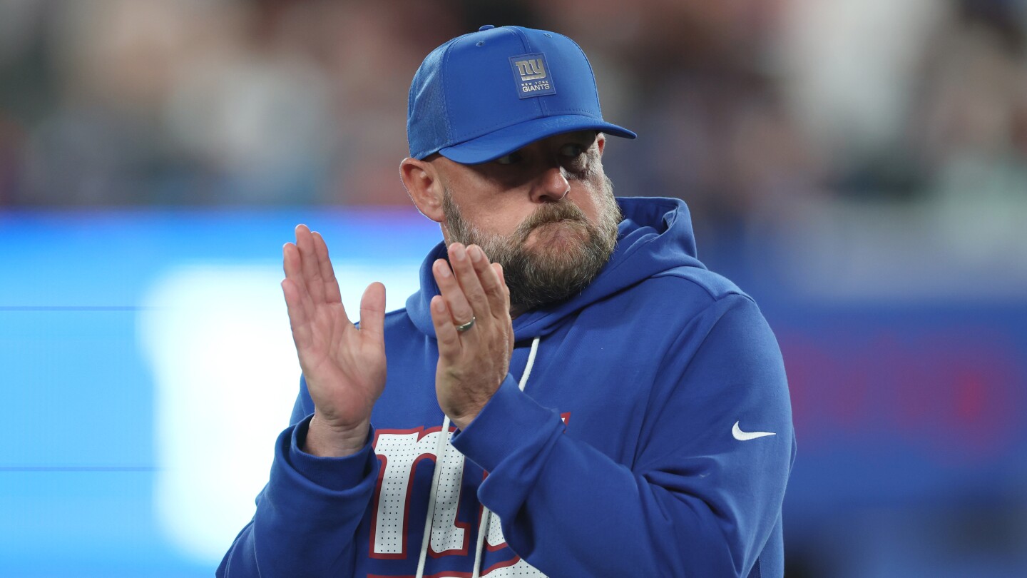 Featured image for Giants' Coach Daboll Sticks with Jaxson Dart Amid Season Uncertainty