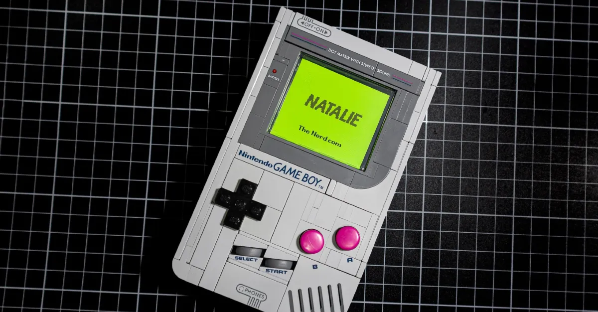 Featured image for LEGO Game Boy Upgrade Kit Turns Bricks into a Working Handheld