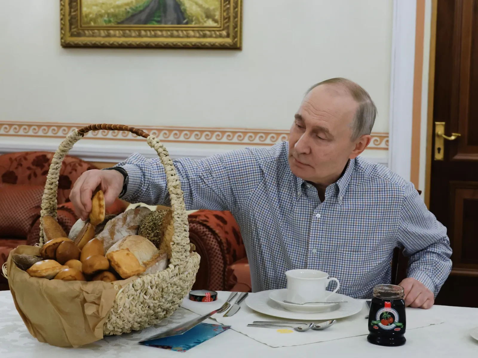 Four Years In, Putin Maintains Russia’s War Footing