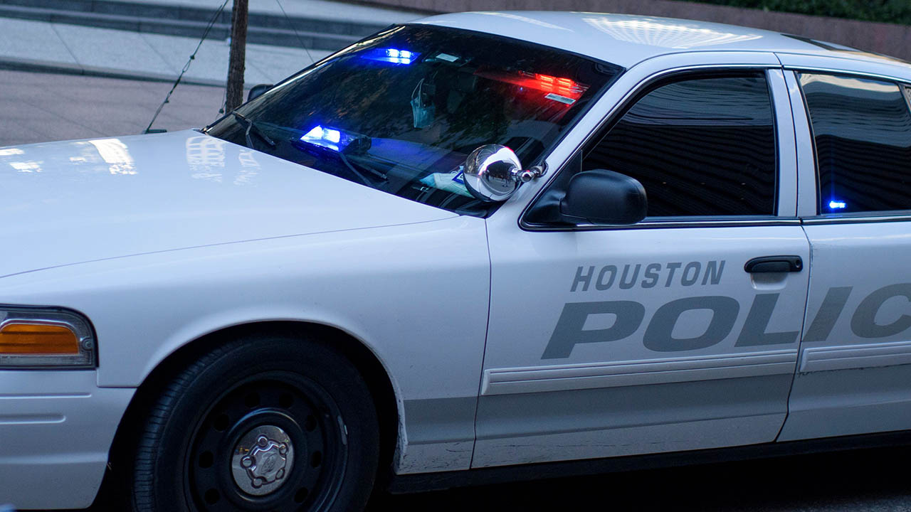 Featured image for Tragic Loss: Houston Police K-9 Succumbs to Heat Exhaustion