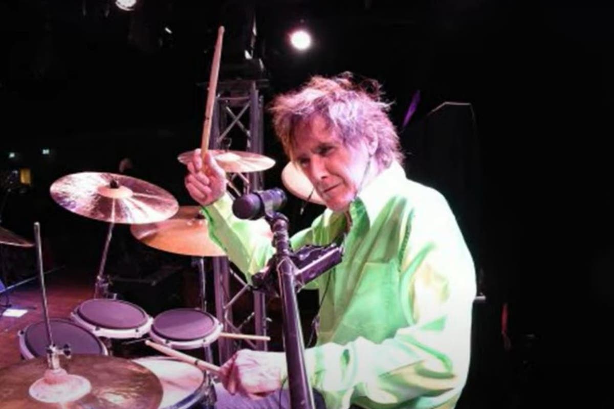 AC/DC Mourns Loss of Original Drummer Colin Burgess
