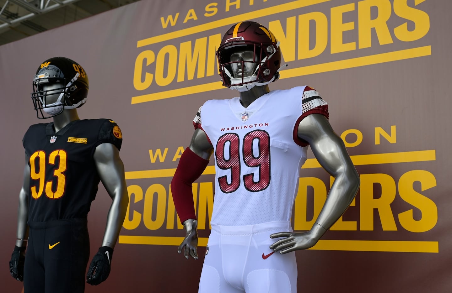 Featured image for "Poll Reveals Widespread Dislike for Washington Commanders Name"