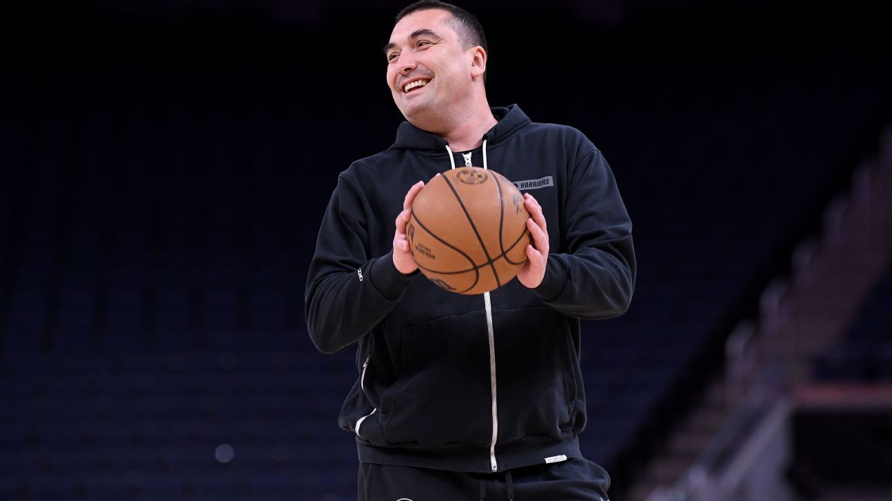 "Golden State Warriors Mourn Assistant Coach's Sudden Passing"