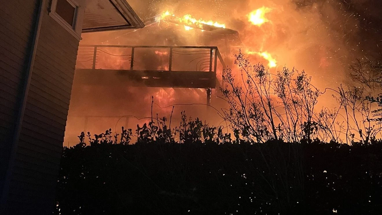 Featured image for Seattle residents face water issues and destruction after multiple fires in Leschi and Central District