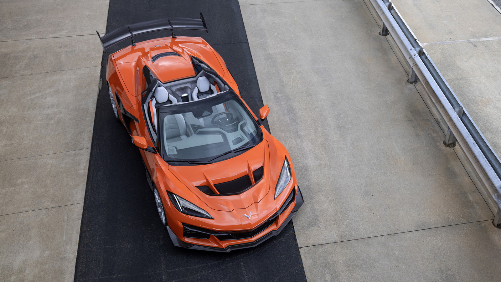 Featured image for 2026 Chevrolet Corvette ZR1X: America's Hypercar with 1,250 HP and Record Speeds