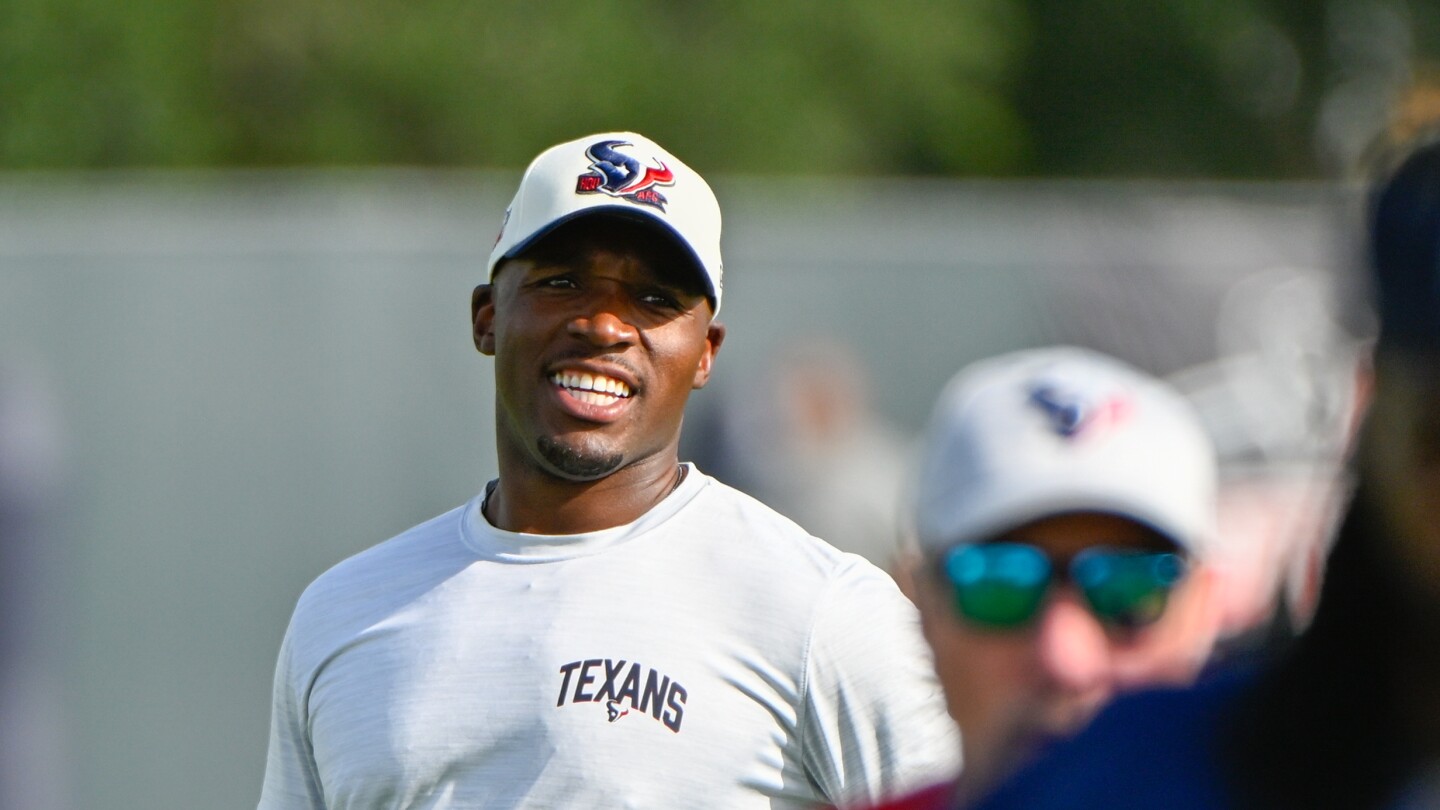 Featured image for DeMeco Ryans ignites enthusiasm and leads defensive plays at Houston Texans training camp
