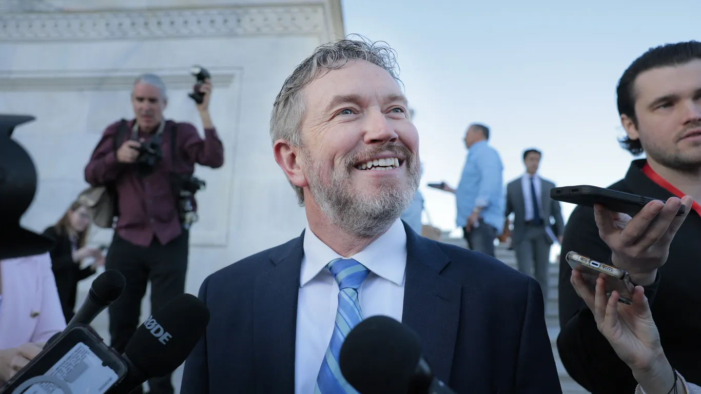 Featured image for GOP Rep. Massie Sparks Ongoing Feud with Trump and Allies