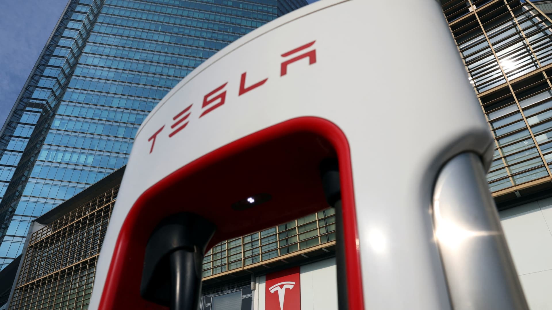 "Wall Street's Top Stocks: Nvidia, Arm, Tesla, Rivian, and Berkshire's $1 Trillion Milestone"