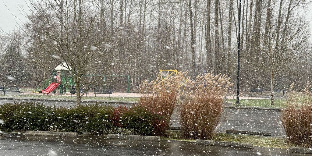 "Forecast: Winter Storm Threatens Pacific Northwest with Snow, Ice, and High Winds"