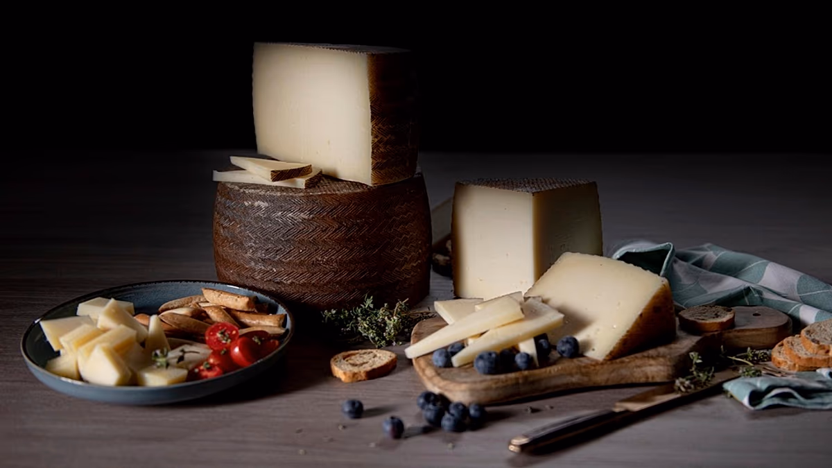 Featured image for China Imposes Up to 43% Tariffs on EU Dairy Products Amid Trade Dispute