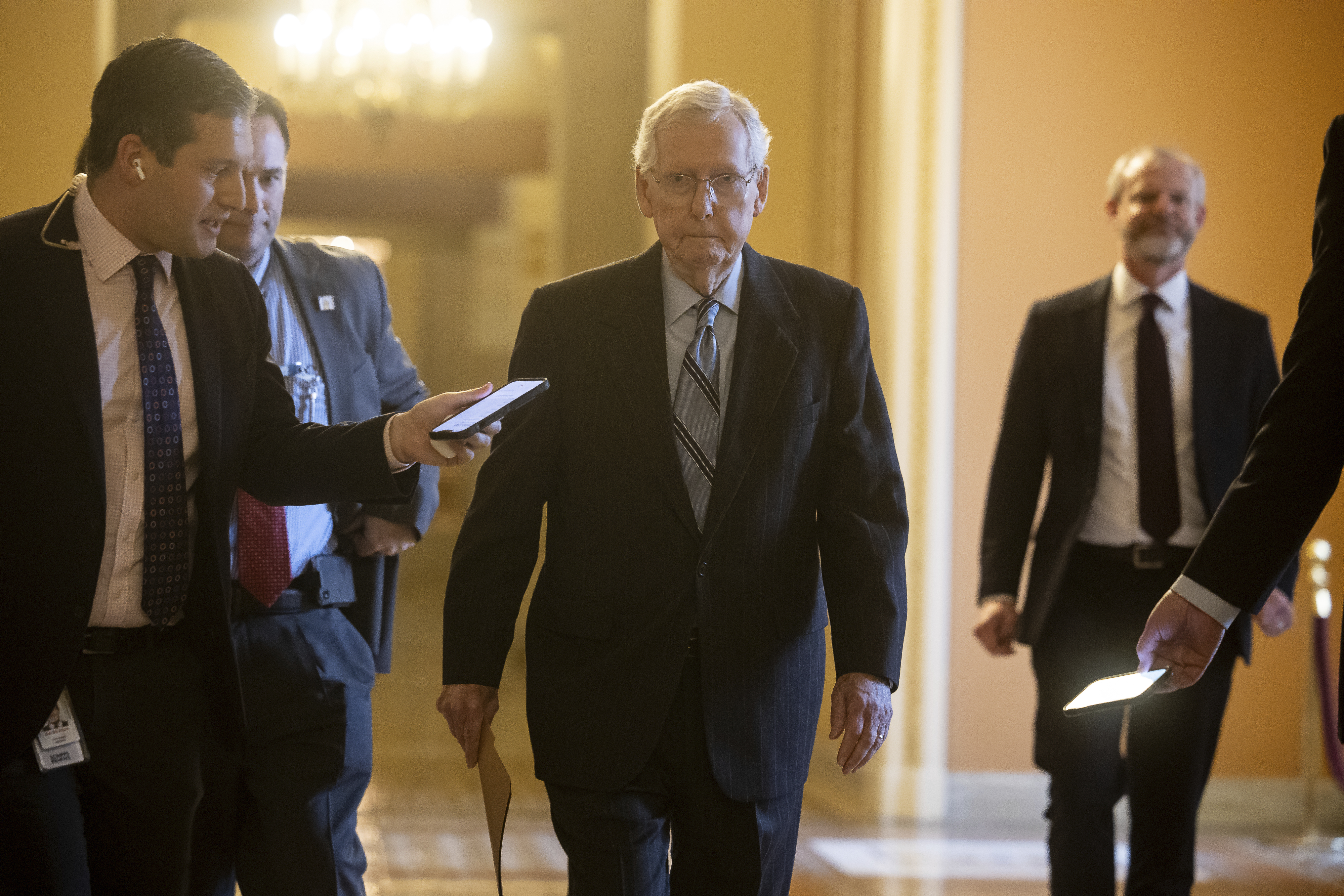 "McConnell Urges Johnson to Bring Up Ukraine Aid Vote Amid Border Strategy Dysfunction"
