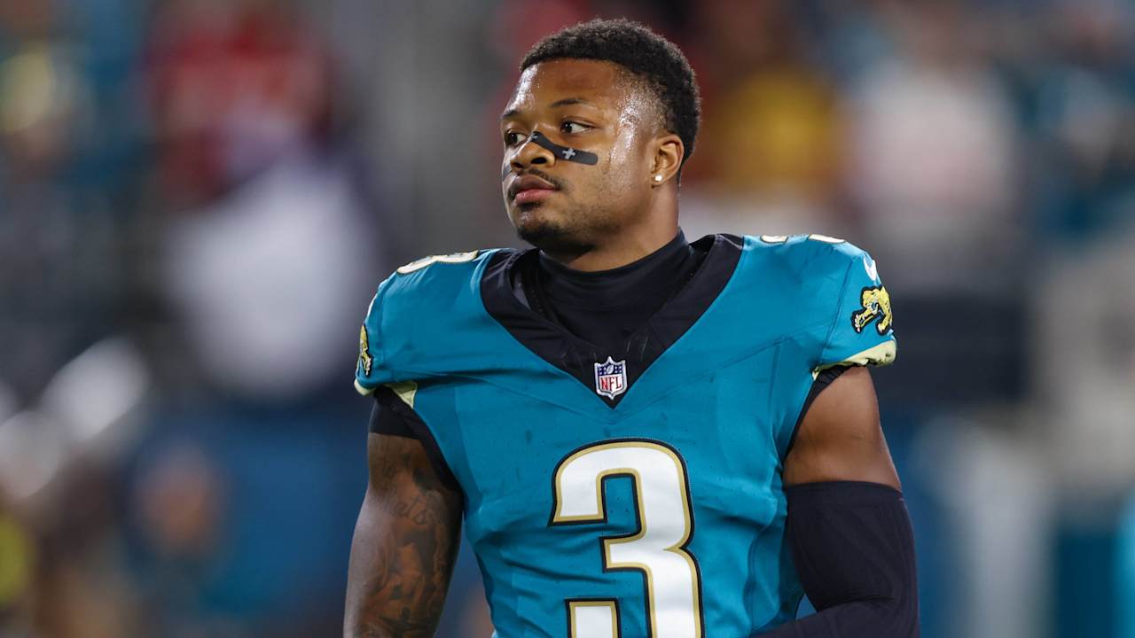 Featured image for Jaguars Trade Tyson Campbell for Browns' Greg Newsome