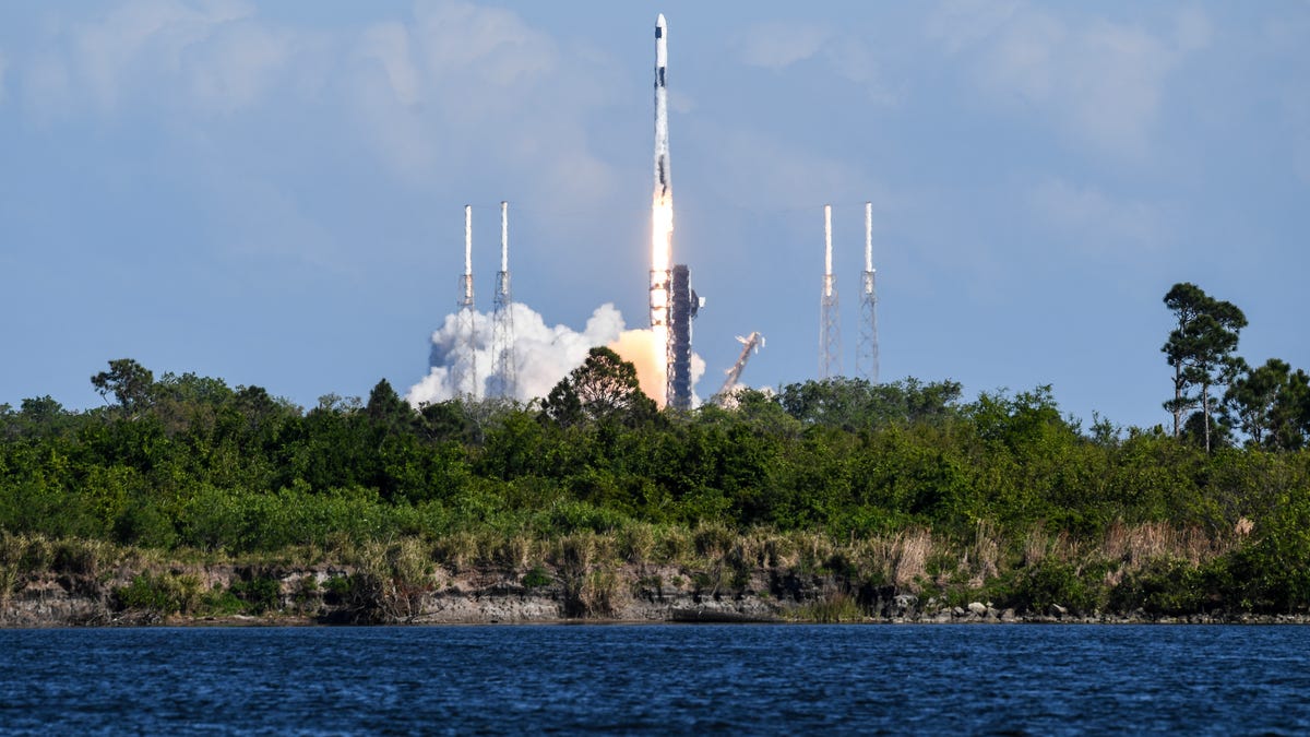 "Starlink Launch: What You Need to Know About Tonight's SpaceX Mission"