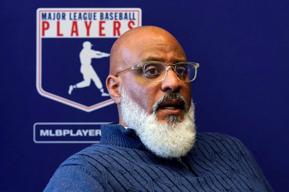 MLBPA Chief Tony Clark Poised to Step Down as Labor Talks Loom