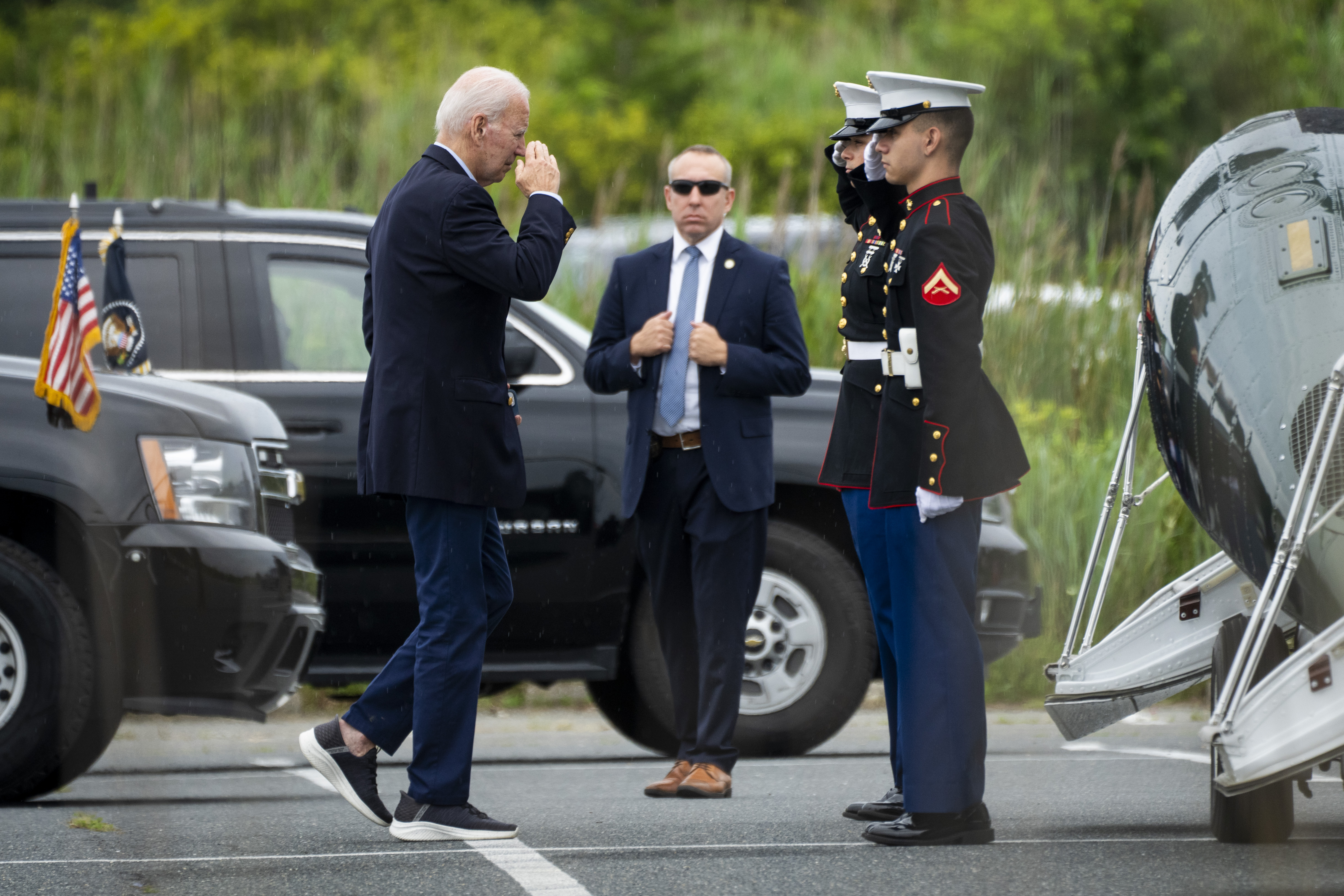 Biden Urges Ukraine to Ease NATO Ambitions, GOP Sets Early Iowa Caucus Date, and More GOP Candidates Join Hinson's BBQ Bash