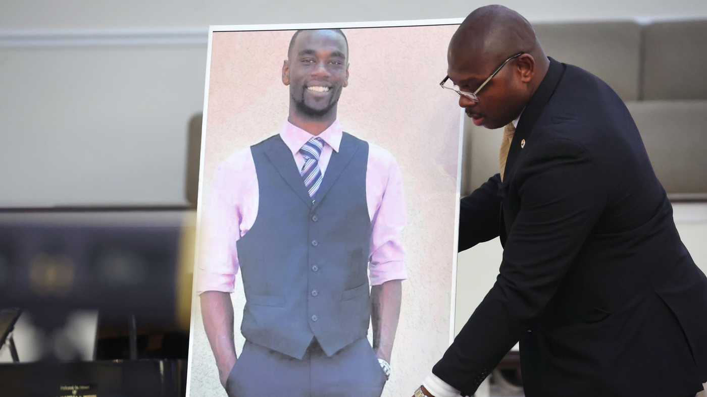 Family of Tyre Nichols to sue Memphis and police over fatal beating