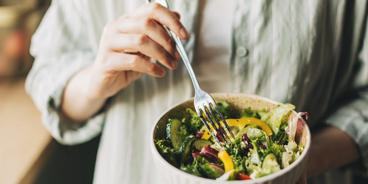 Featured image for "Man Loses 40 Pounds with Walking, Protein Swaps, and Digital Twin AI"