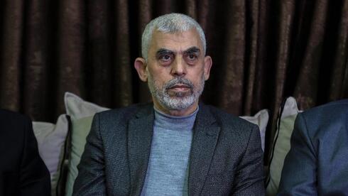 "Putin's Influence: Hamas Demands Guarantees for Hostage Release"