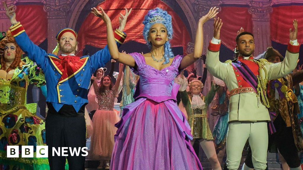 Featured image for Top Christmas Movies to Stream in 2025: The Ultimate Guide