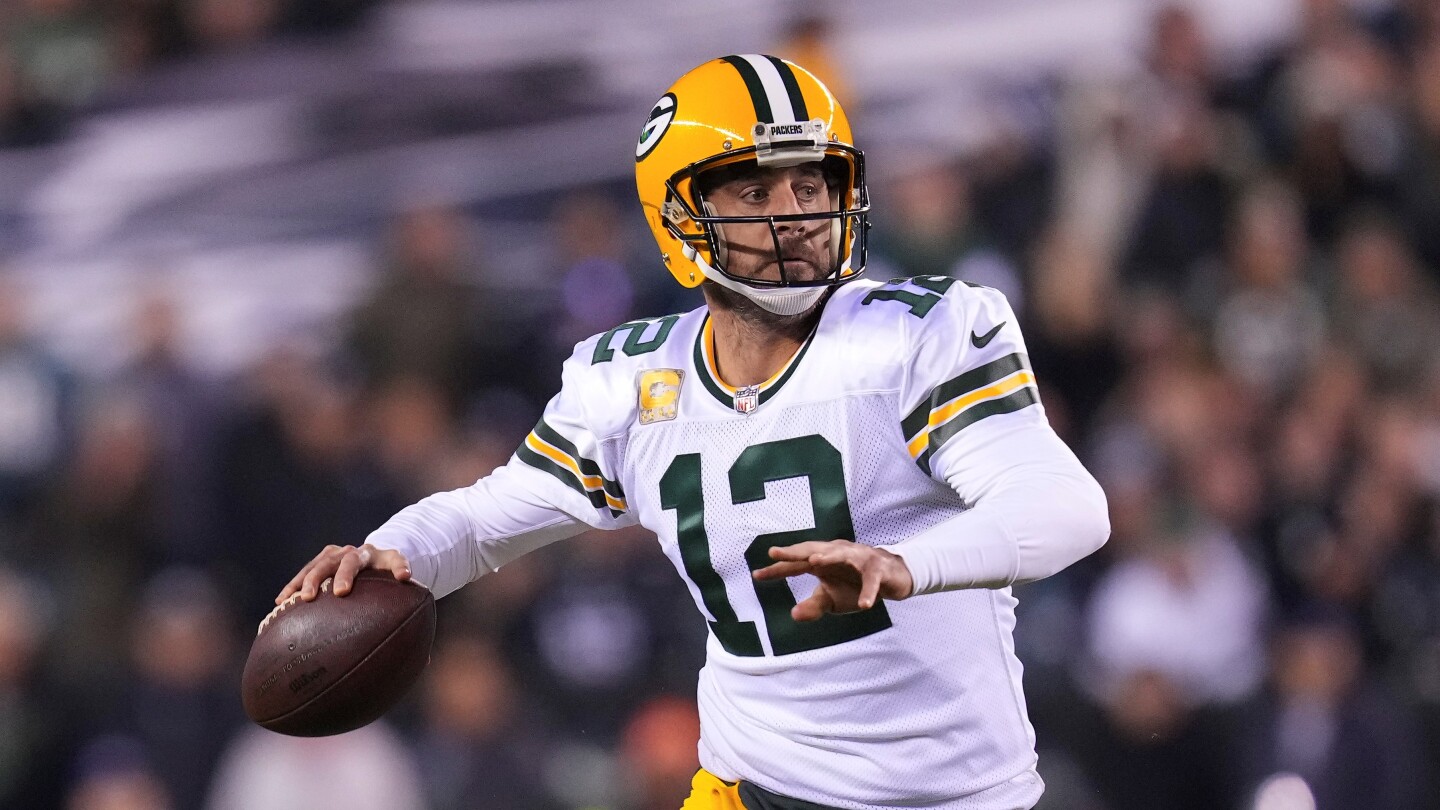 Aaron Rodgers Open to Retiring as a Packer Under Certain Conditions