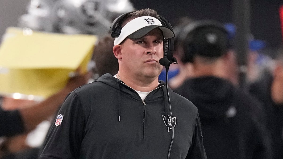 NFL Week 3 Recap: McDaniels' costly call, overreactions, Dolphins dominance, and surprising games