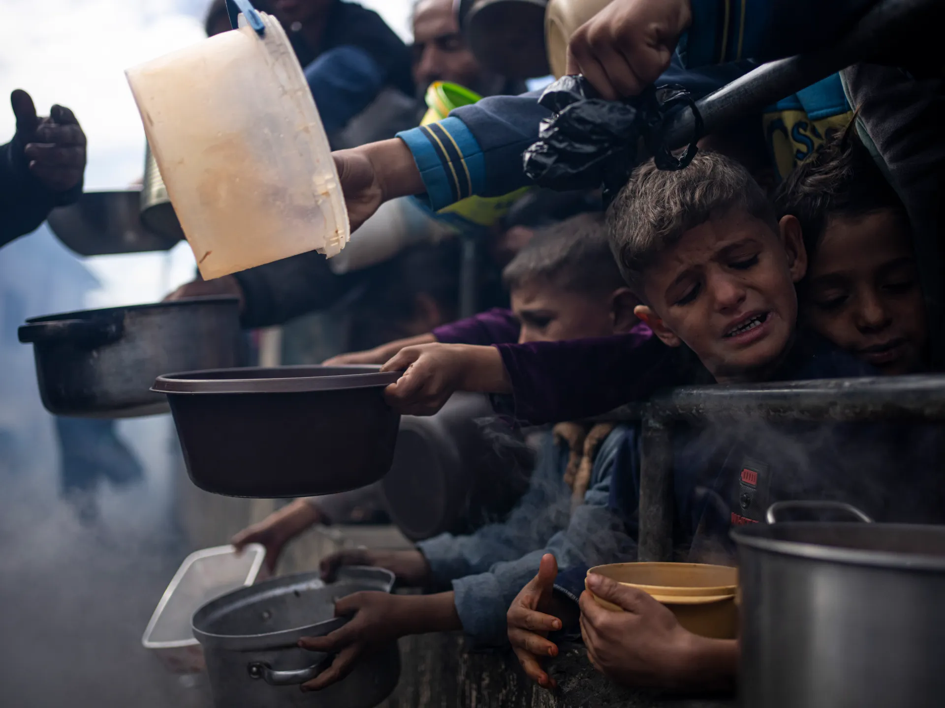 "UN Suspends Food Deliveries to Northern Gaza Amid Escalating Violence"