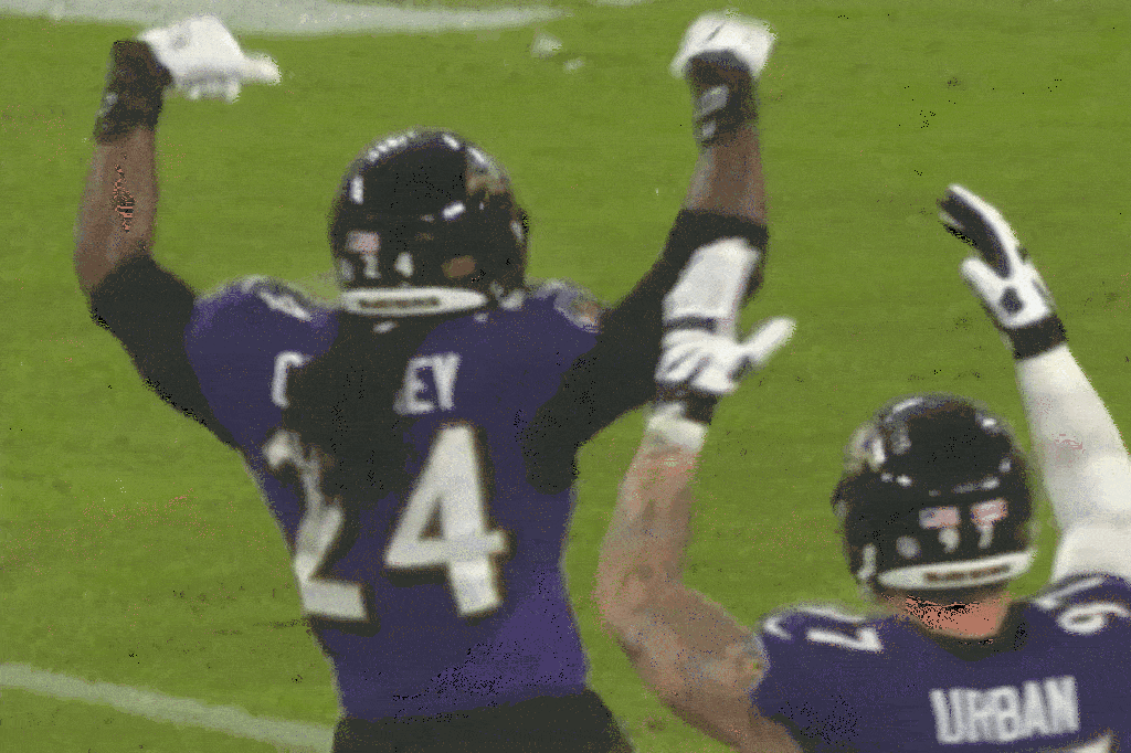 Featured image for "Jadeveon Clowney's Sack Dance Marks $750K Bonus Milestone"