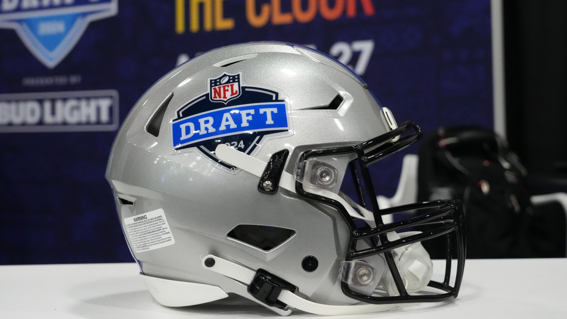 "Patriots' 2024 Draft Strategy: Targeting Traits and Elite Skill Players"
