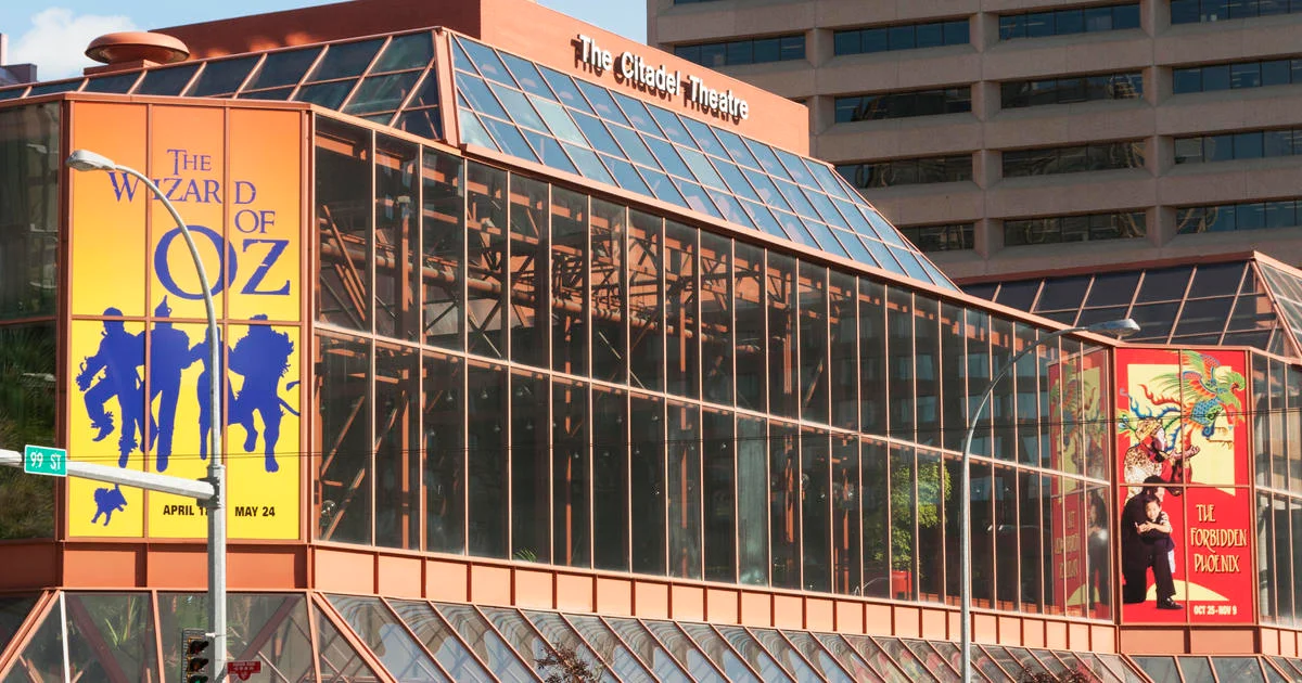 Featured image for Actor Julien Arnold Passes Away Mid-Performance of 'A Christmas Carol'