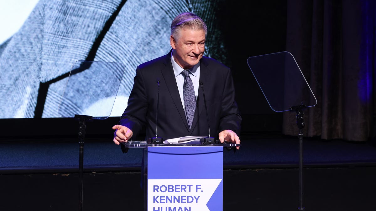 Featured image for "Alec Baldwin Faces New Involuntary Manslaughter Indictment in 'Rust' Shooting"