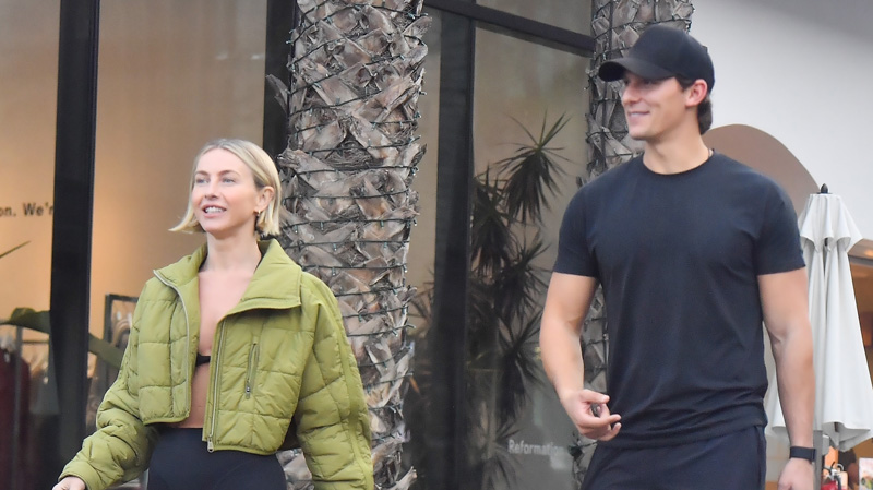 Featured image for Julianne Hough Dines with 'Bachelor Nation' Star Tanner Courtad
