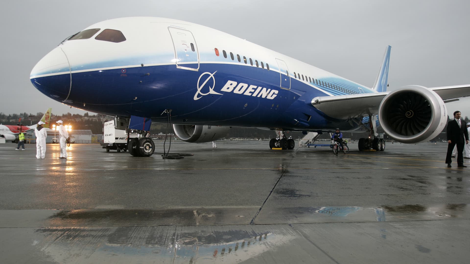 Featured image for Boeing's Dreamliner Delivery to China Marks Milestone