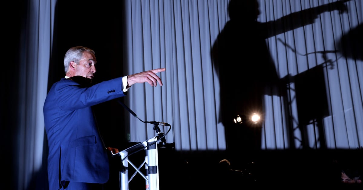 Featured image for Nigel Farage Announces Candidacy for UK Election in Surprise U-Turn