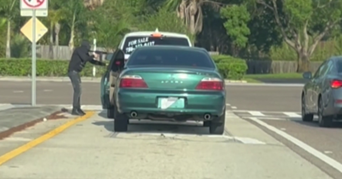 Featured image for "Florida Authorities Pursue Carjacking Suspects Linked to Multiple Killings"