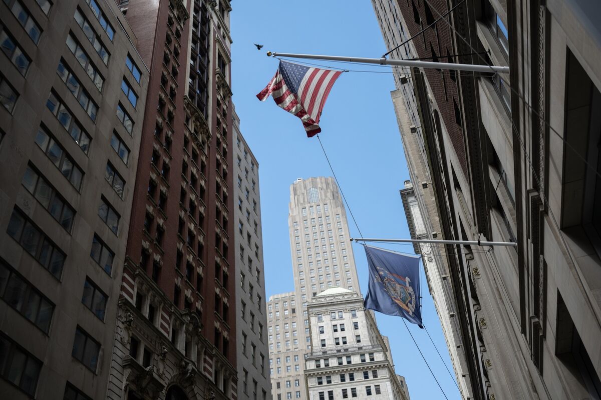 Featured image for Wall Street CEOs Caution on Market Decline Due to High Valuations