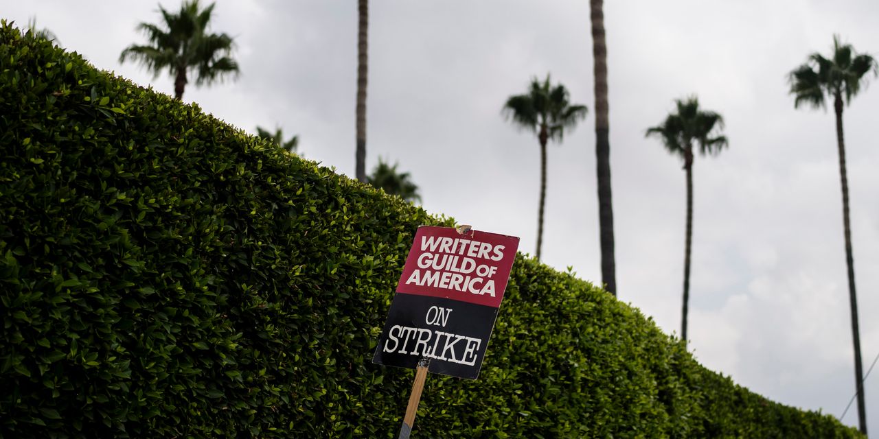 Featured image for Hollywood Writers and Studios Reach Tentative Deal, Ending Strike and Paving the Way for AI Model Training