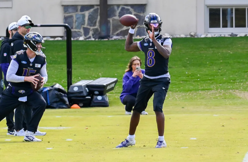 Featured image for Lamar Jackson Returns to Practice Amid Uncertain Game Status