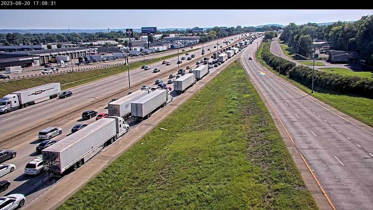 Featured image for Traffic Disruptions Cleared on Watterson Expressway near 3rd Street Exit