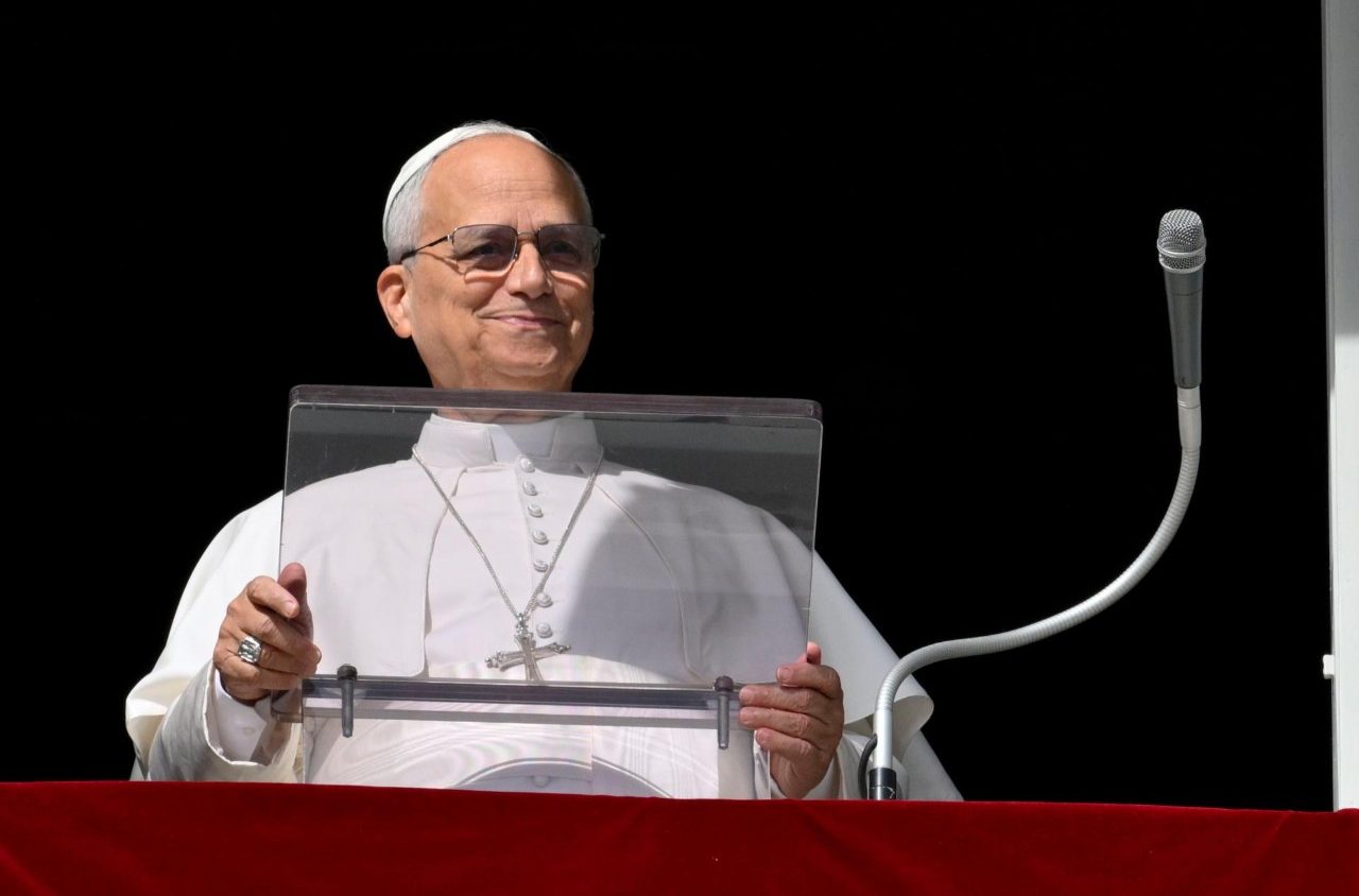 Featured image for Pope Highlights Hope and Eternal Life on All Souls' Day