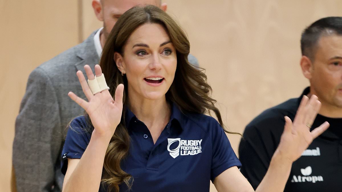 "Kate Middleton's Bandaged Hand Makes a Comeback in Wheelchair Rugby Game"
